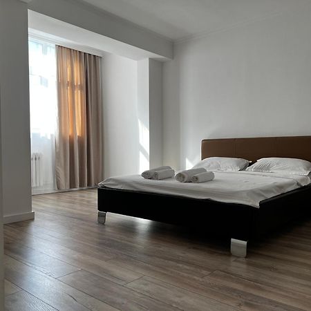Hyat Apartment ビシュケク エクステリア 写真