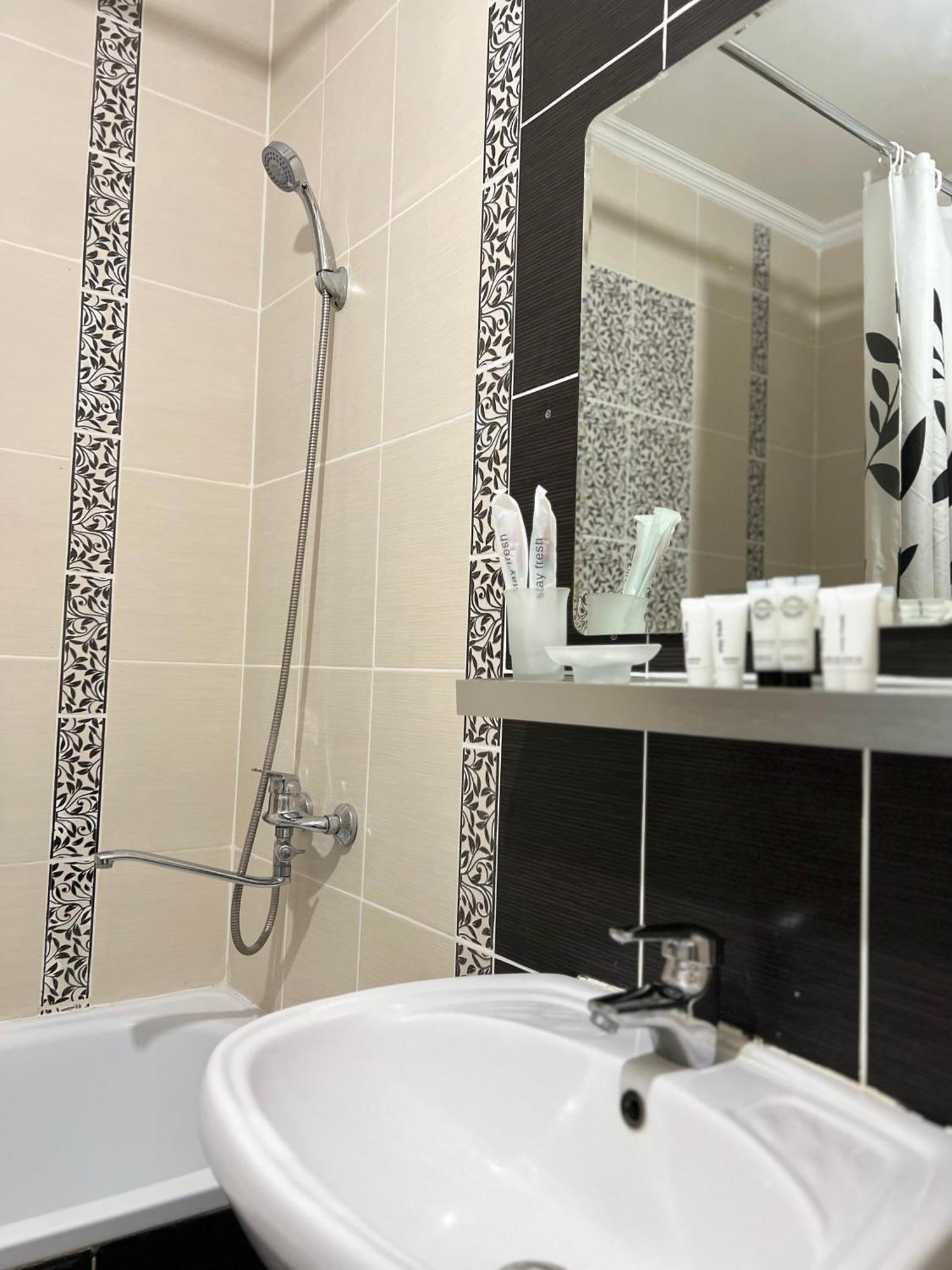 Hyat Apartment ビシュケク エクステリア 写真