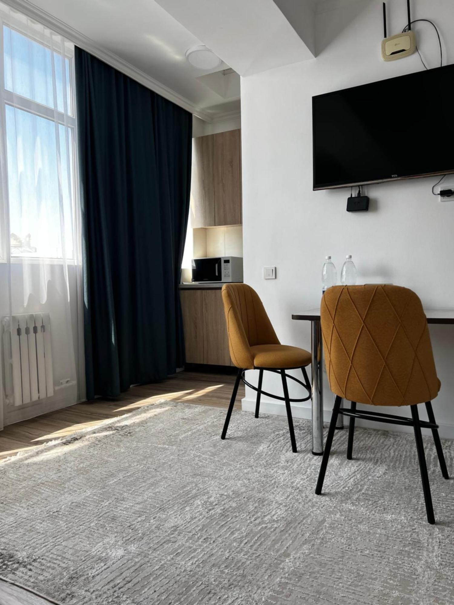 Hyat Apartment ビシュケク エクステリア 写真